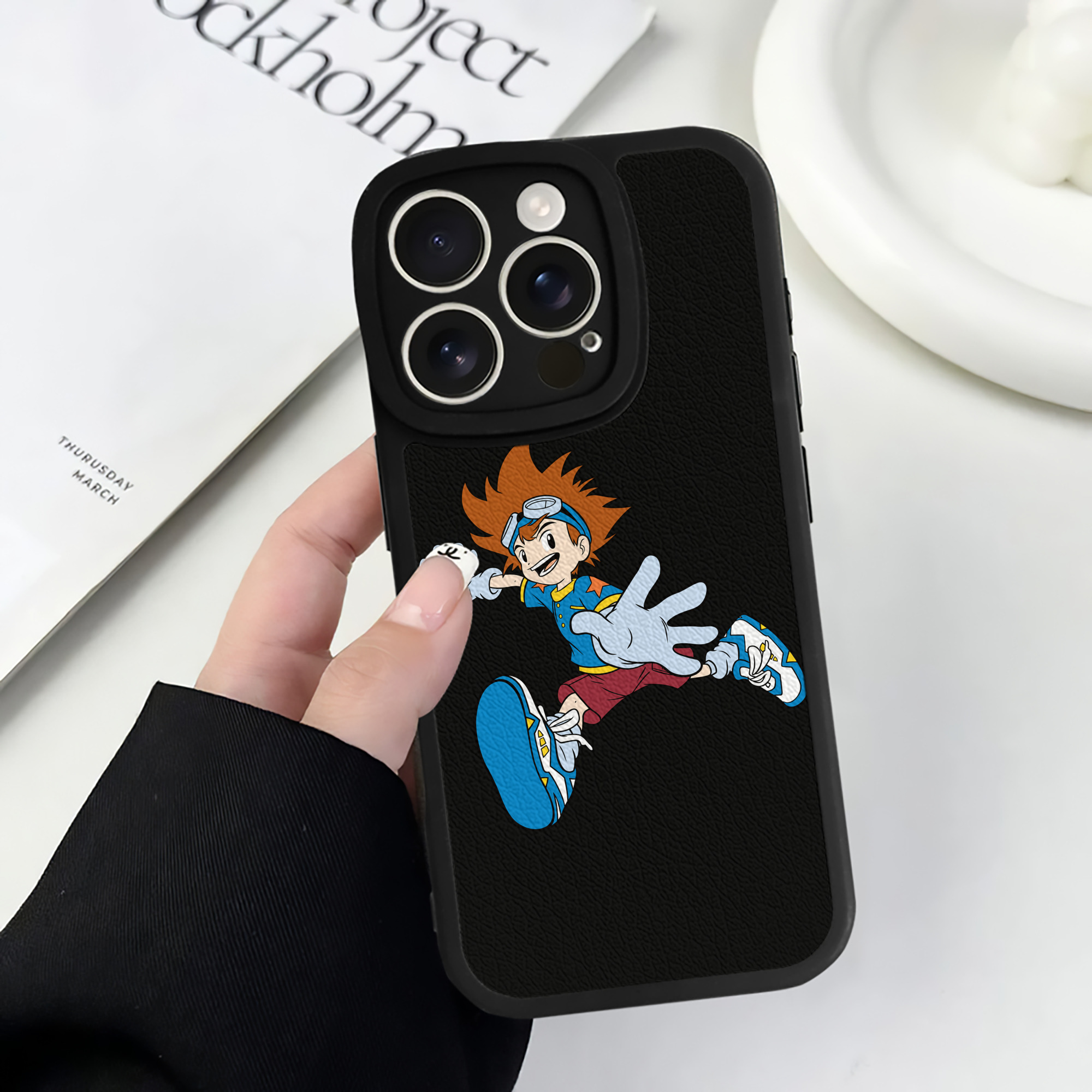 （画像用） Digimon デジタルモンスター/デジモン 【iPhone 16シリーズ対応】シリコンスマホケース（レザー調） 材質：シリコン